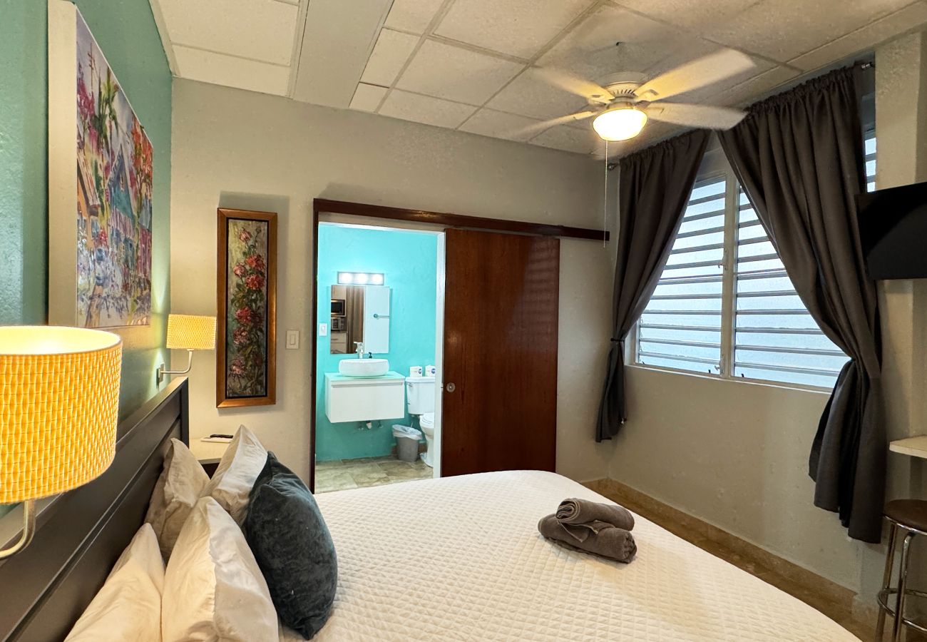 Apartment in San Juan - Condado Group Stay | Large 4-BR Near Everything