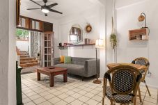 Apartment in Santurce - Beach Pad w Patio, walk to everything! 