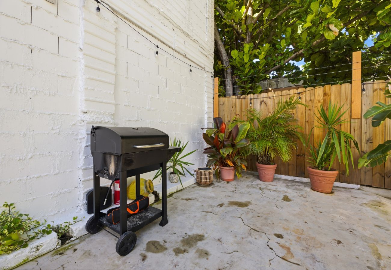 Apartment in Santurce - Beachside, Private Rooftop w/ Generator 