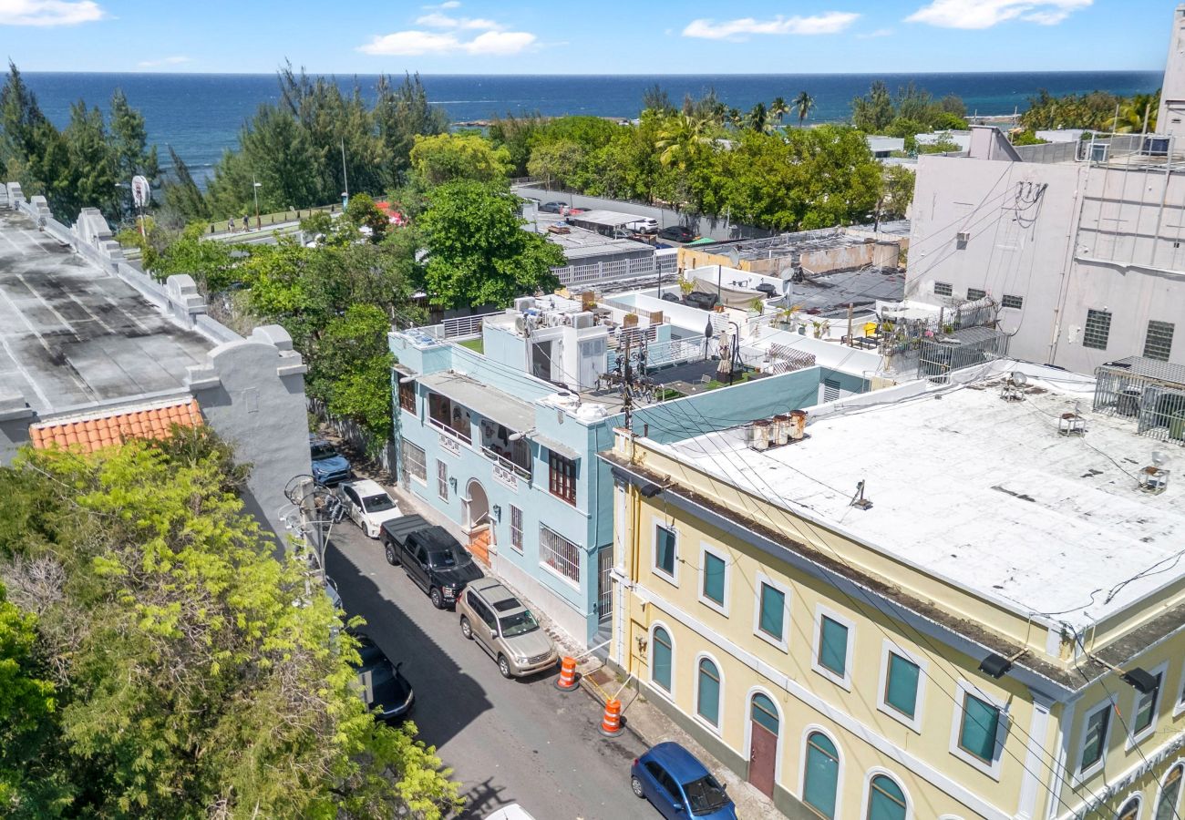 Apartment in San Juan - 2BR Near Beach & Old San Juan • Patio • Sleeps 4