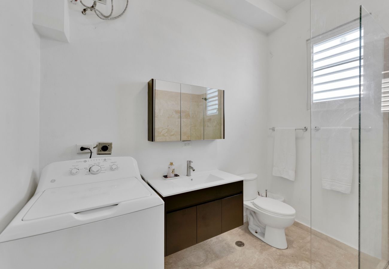 Apartment in San Juan - 2BR Near Beach & Old San Juan • Patio • Sleeps 4