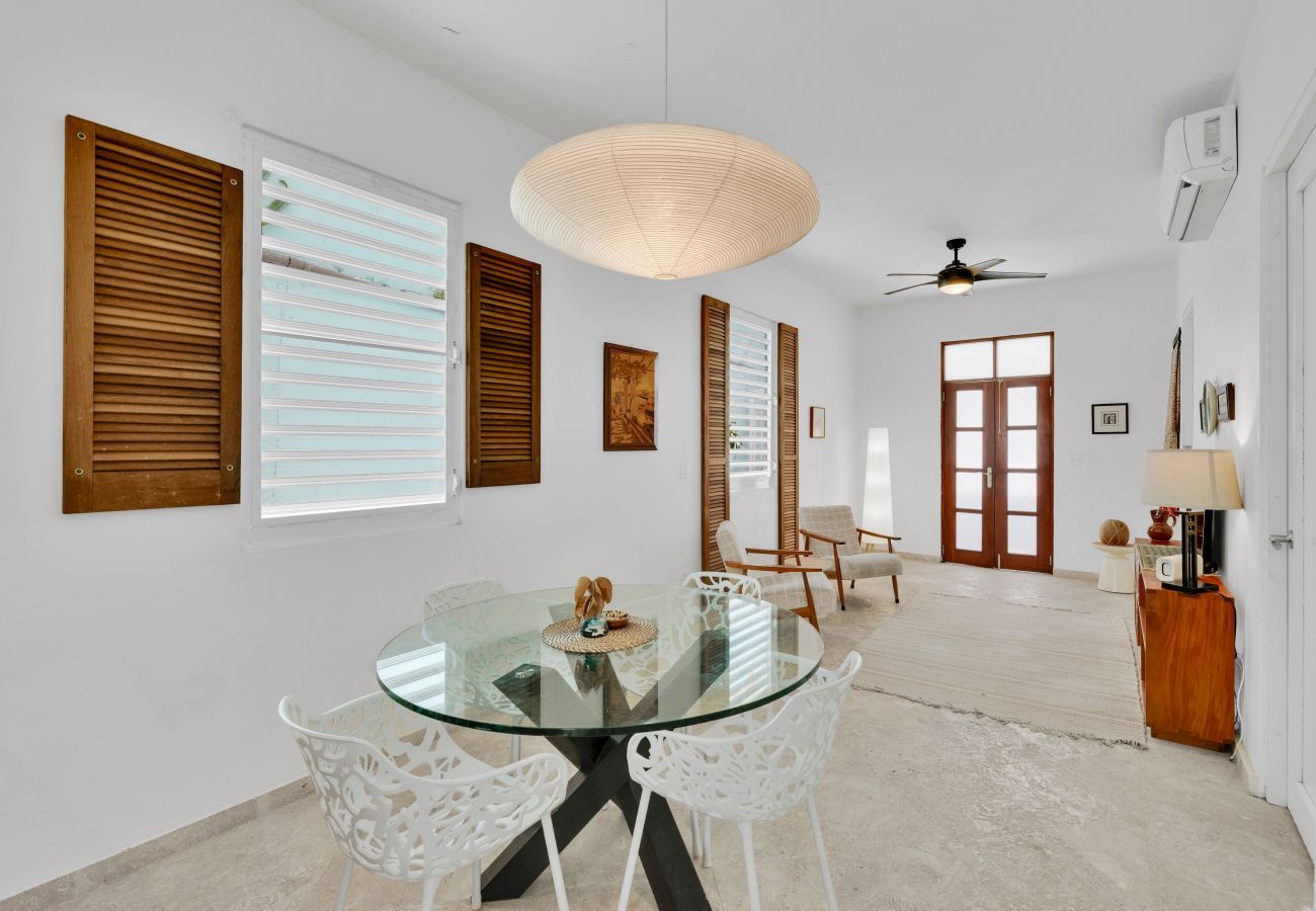 Apartment in San Juan - 2BR Near Beach & Old San Juan • Patio • Sleeps 4