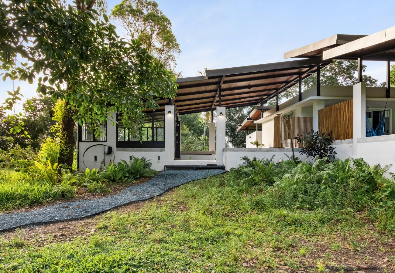 House in Ciales - Casa Algarrobo relaxing farm stay in Puerto Rico