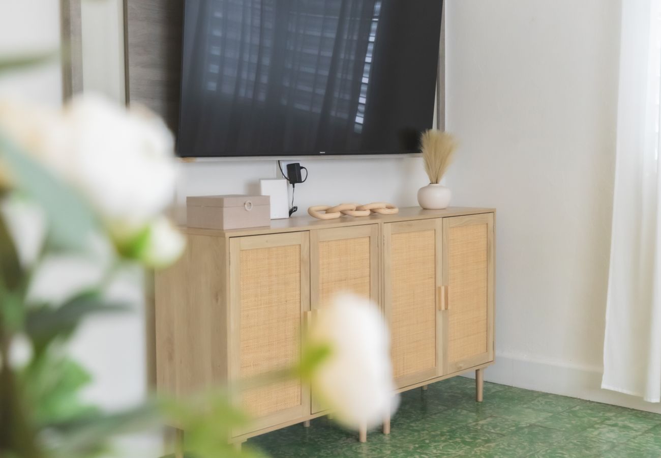Apartment in San Juan - Beach Retreat: 2-Bedroom Apartment with Rooftop
