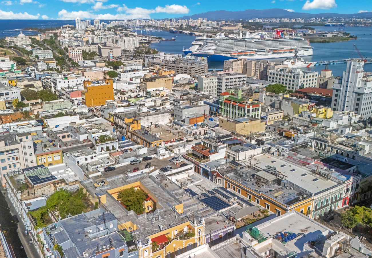 Apartment in San Juan - Charming OSJ Hideaway w/ Terrace & Full Kitchen