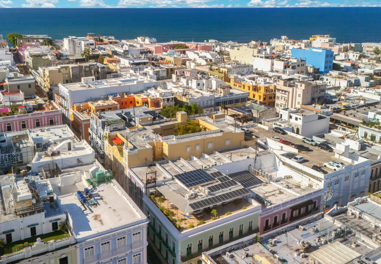 Apartment in San Juan - Charming OSJ Hideaway w/ Terrace & Full Kitchen
