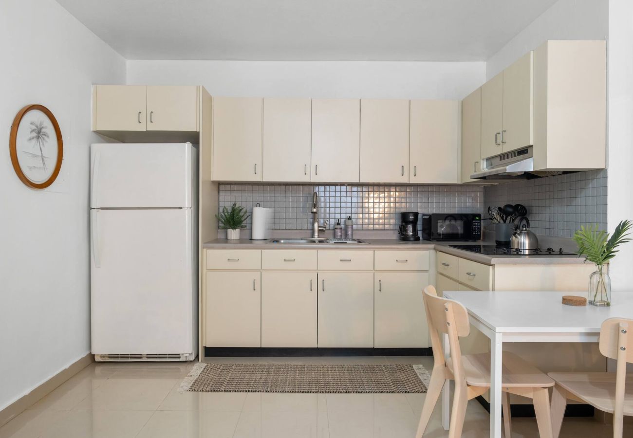 Apartment in Santurce - Isla Verde Retreats - 2 Stylish Homes by the Ocean