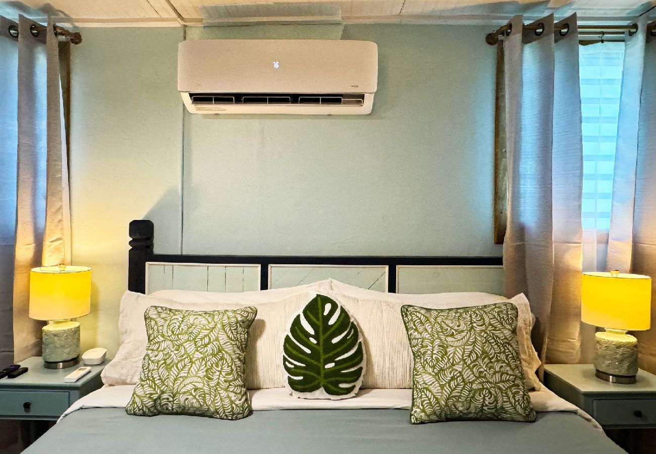 House in Río Grande - Rainforest View 4 bed 3 bath Hot Tub - Generator 