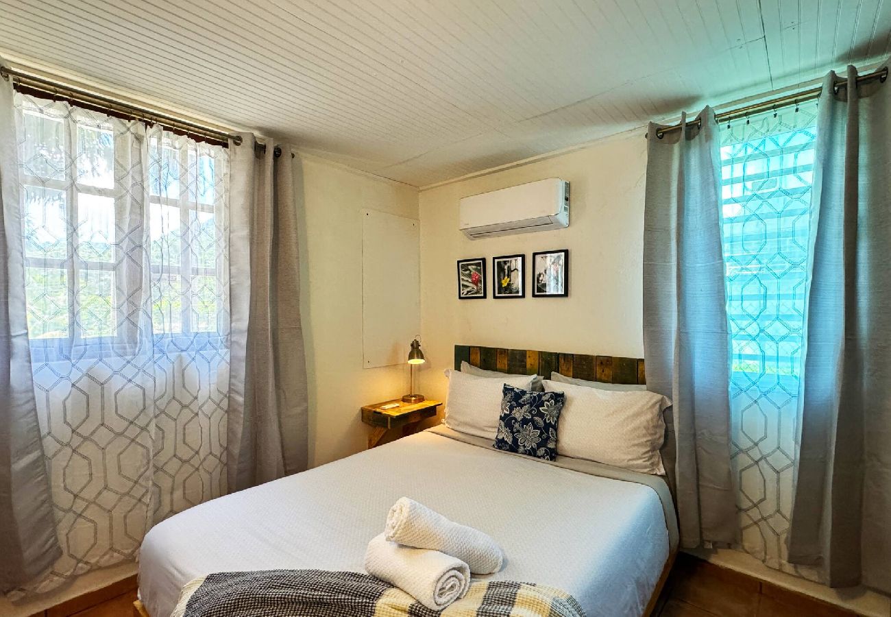 House in Río Grande - Rainforest View 4 bed 3 bath Hot Tub - Generator 