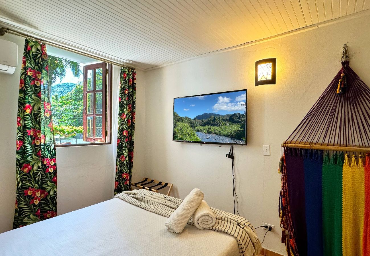 House in Río Grande - Rainforest View 4 bed 3 bath Hot Tub - Generator 