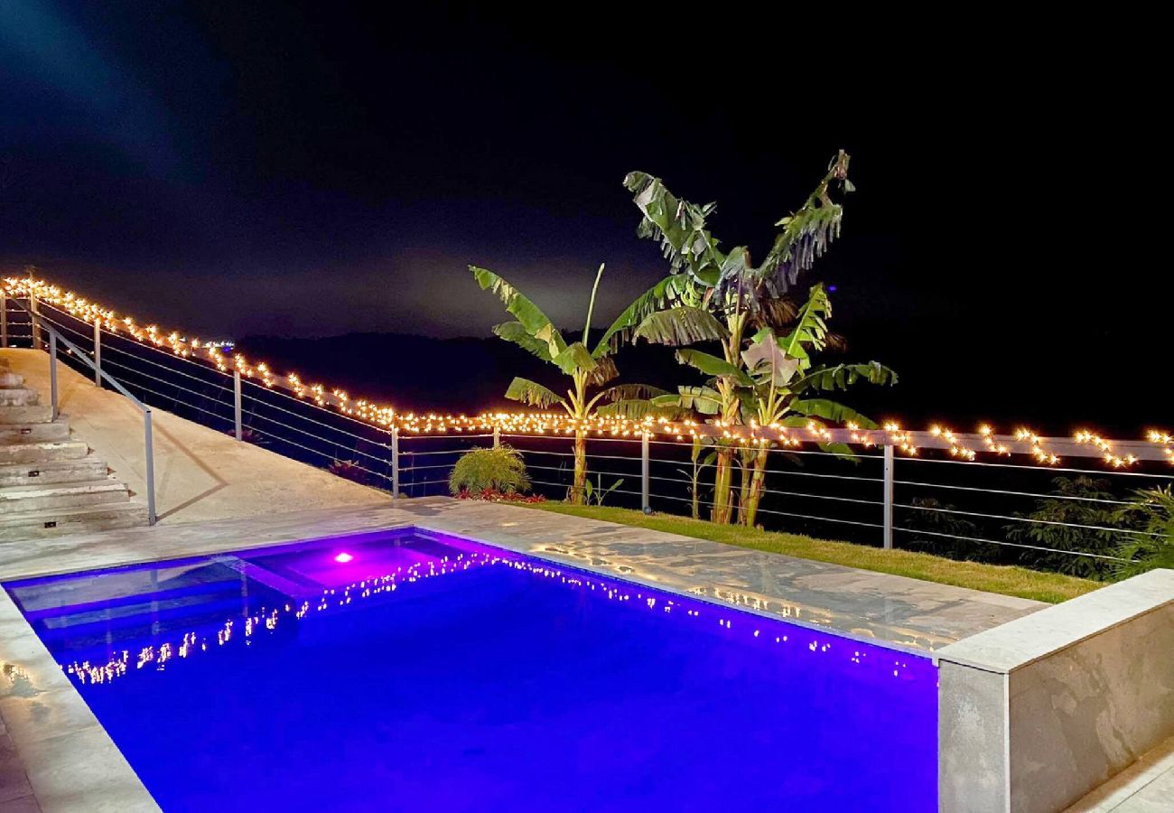 House in Rio Hondo - Casa Monte Verde - Heated Pool 