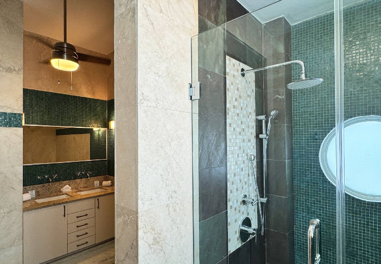 House in San Juan - Condado Laguna Villa w/Pool 5 Bd 3 Ba - Generator 