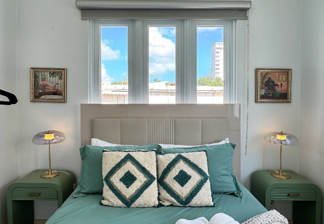 House in San Juan - Condado Laguna Villa w/Pool 5 Bd 3 Ba - Generator 
