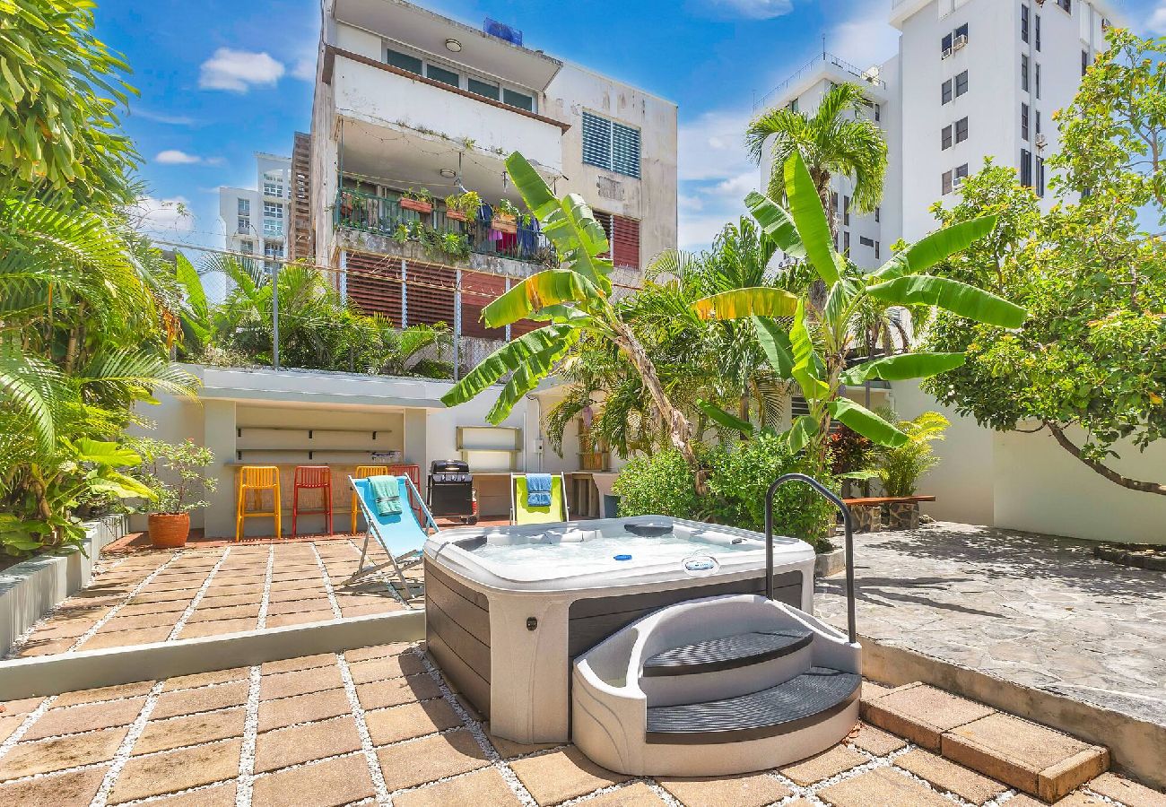 House in Santurce - Condado Villa 4Bd 3Ba | Spa/Generator/Parking 