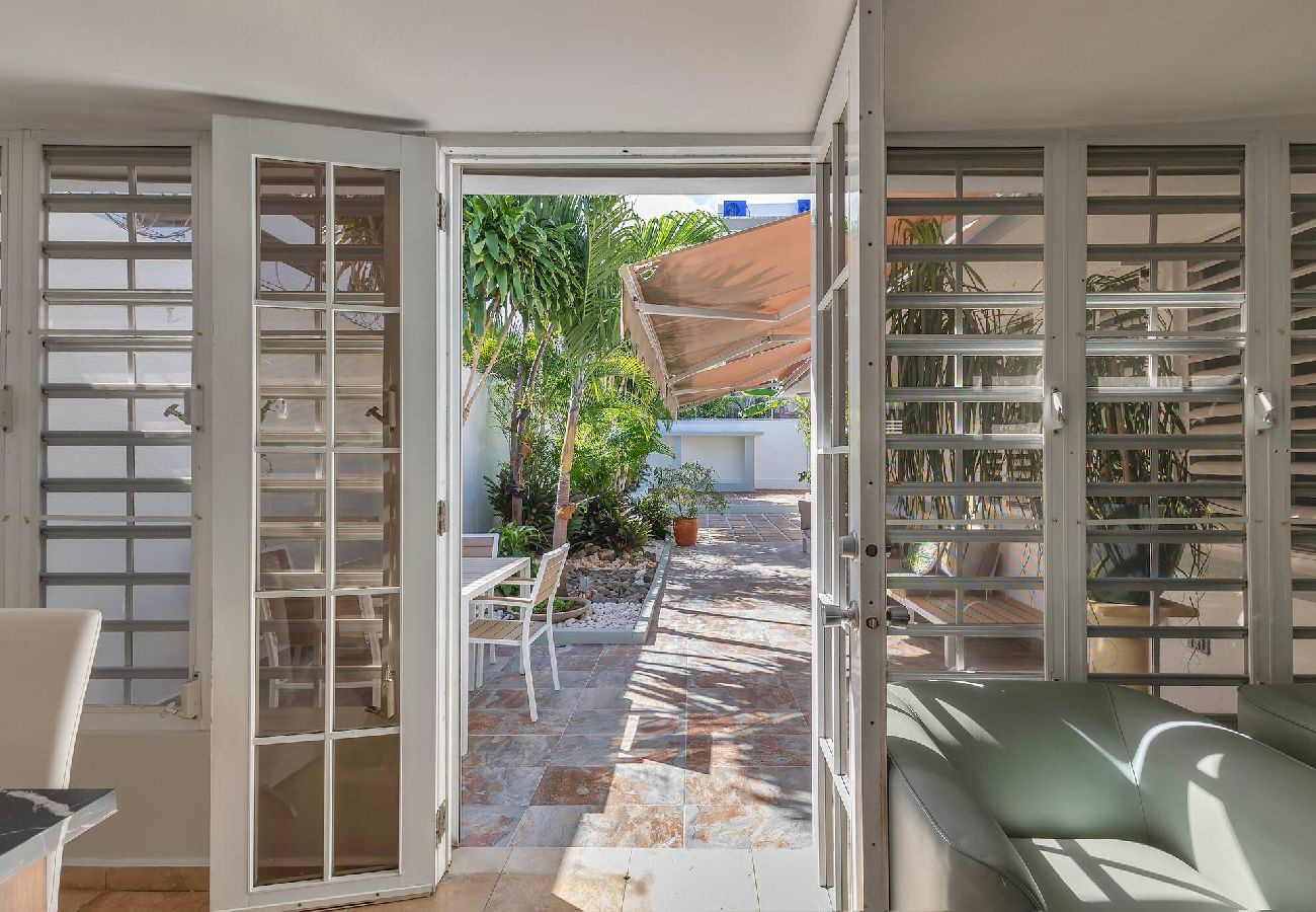 House in Santurce - Condado Villa 4Bd 3Ba | Spa/Generator/Parking 