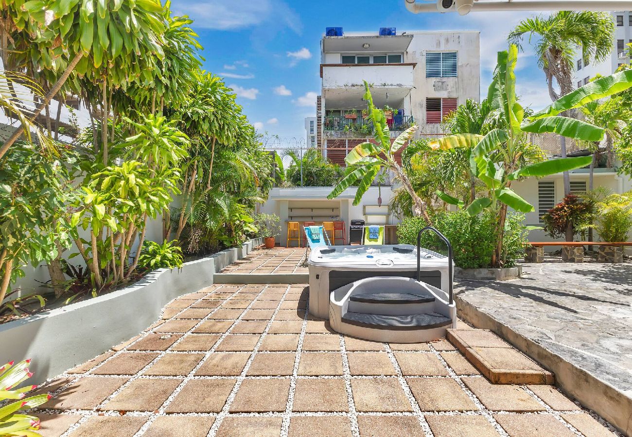 House in Santurce - Condado Villa 4Bd 3Ba | Spa/Generator/Parking 