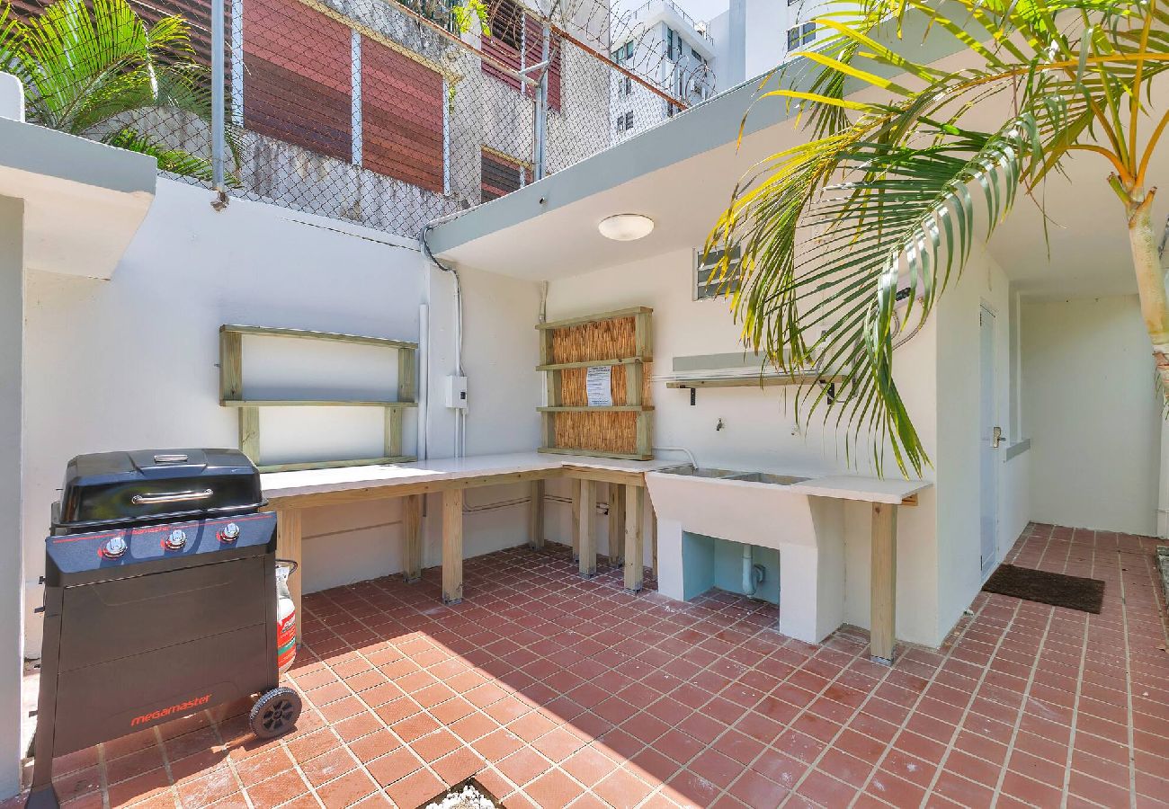 House in Santurce - Condado Villa 4Bd 3Ba | Spa/Generator/Parking 