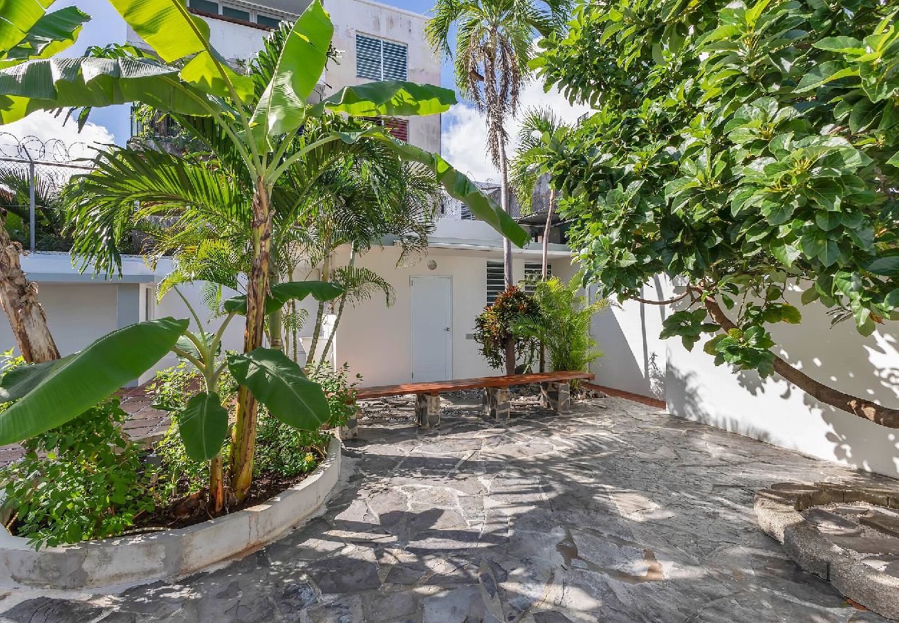 House in Santurce - Condado Villa 4Bd 3Ba | Spa/Generator/Parking 