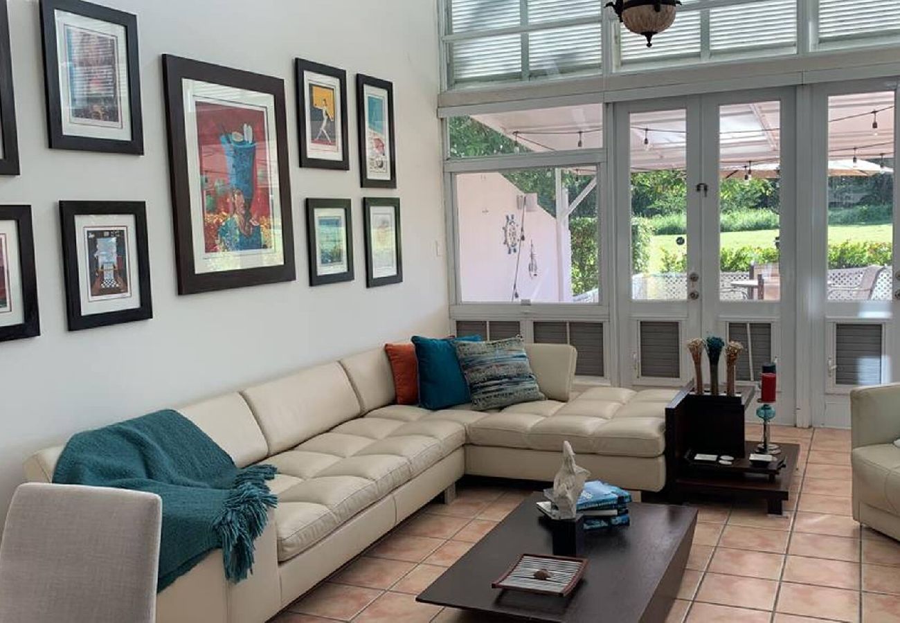 Townhouse in Dorado - Villa Merchán | 8 Guests | 4BR & 4.5 Bathrooms 