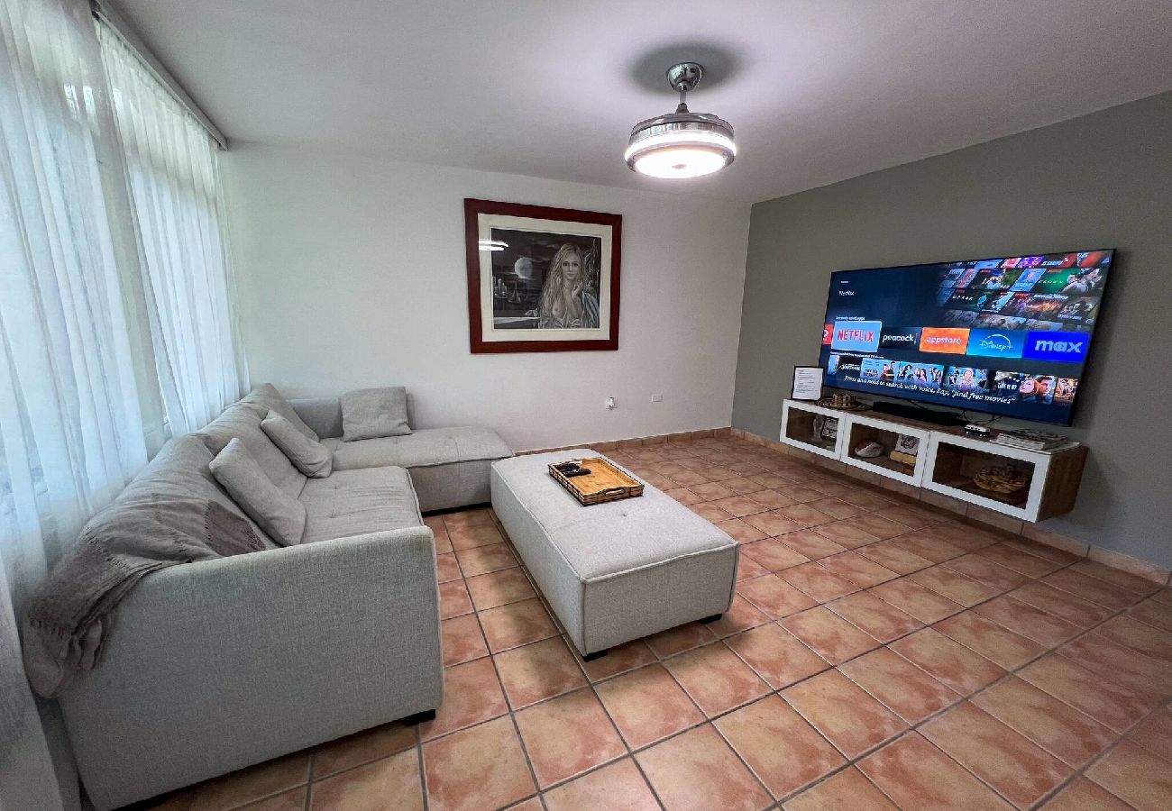 Townhouse in Dorado - Villa Merchán | 8 Guests | 4BR & 4.5 Bathrooms 