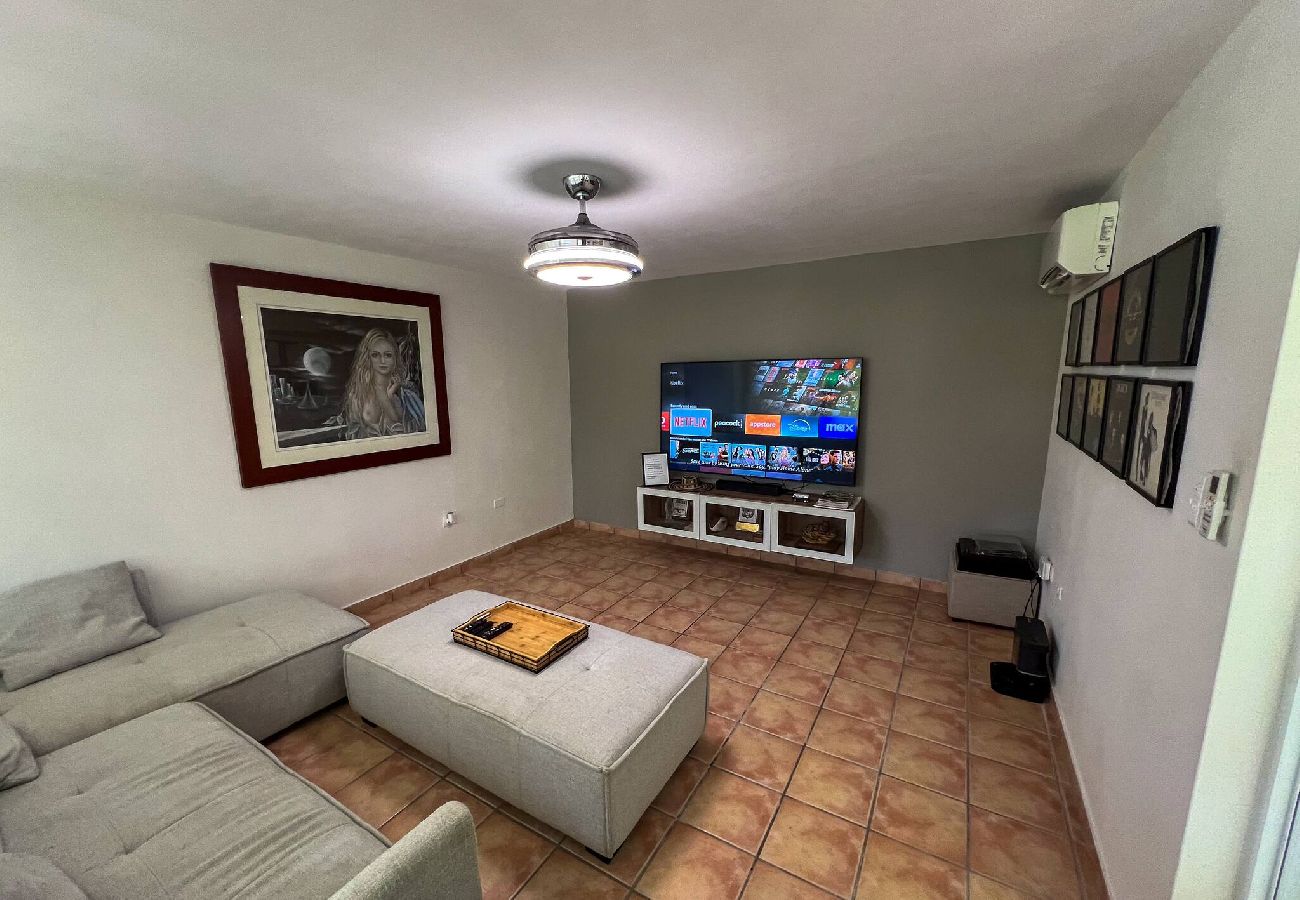 Townhouse in Dorado - Villa Merchán | 8 Guests | 4BR & 4.5 Bathrooms 