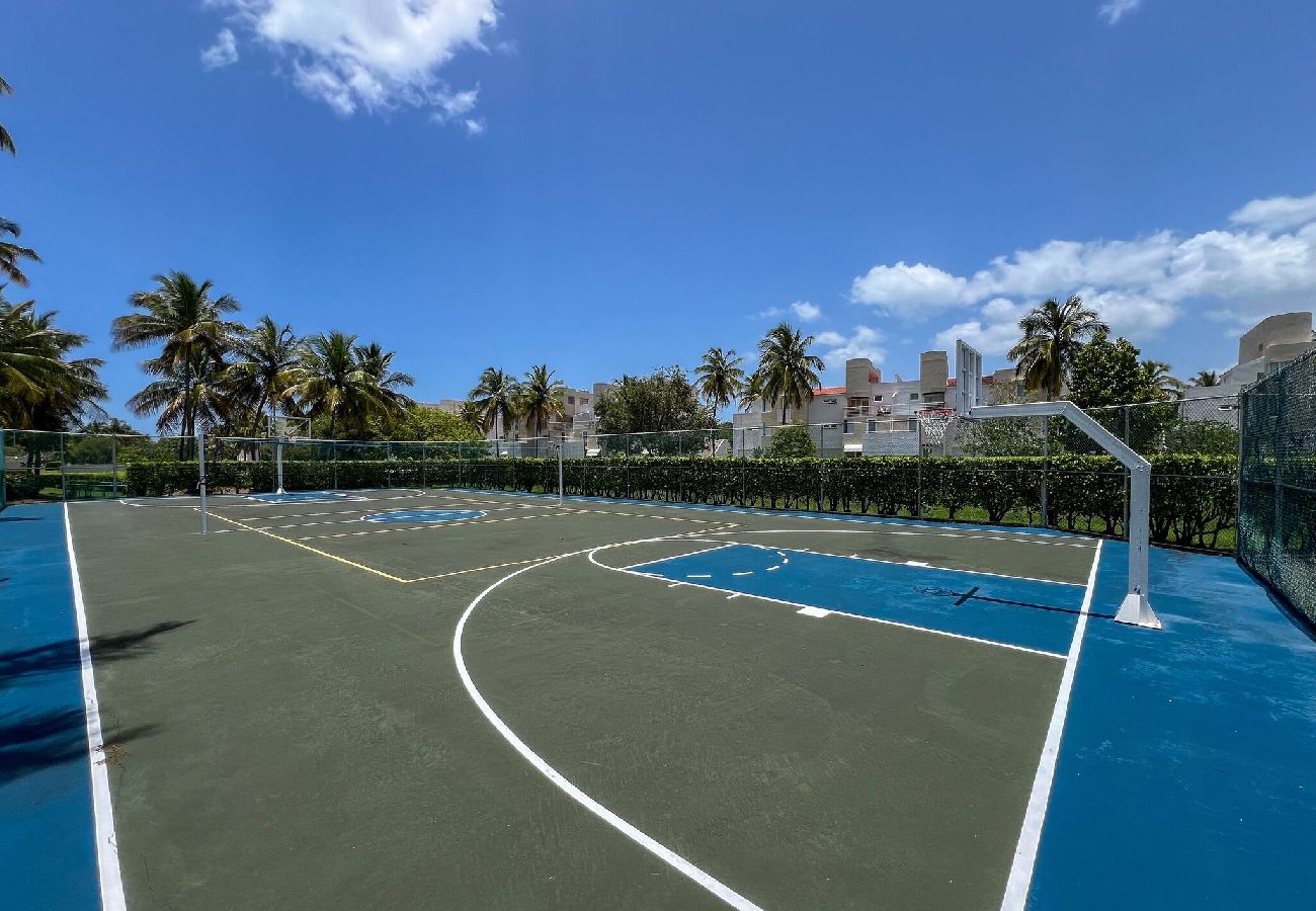 Townhouse in Dorado - Villa Merchán | 8 Guests | 4BR & 4.5 Bathrooms 