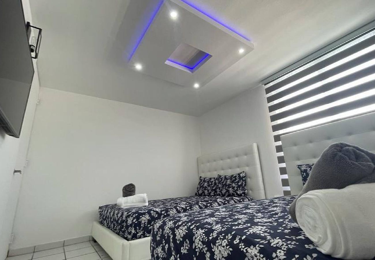 Condominium in San Juan - LISD2BA - Oceana Front