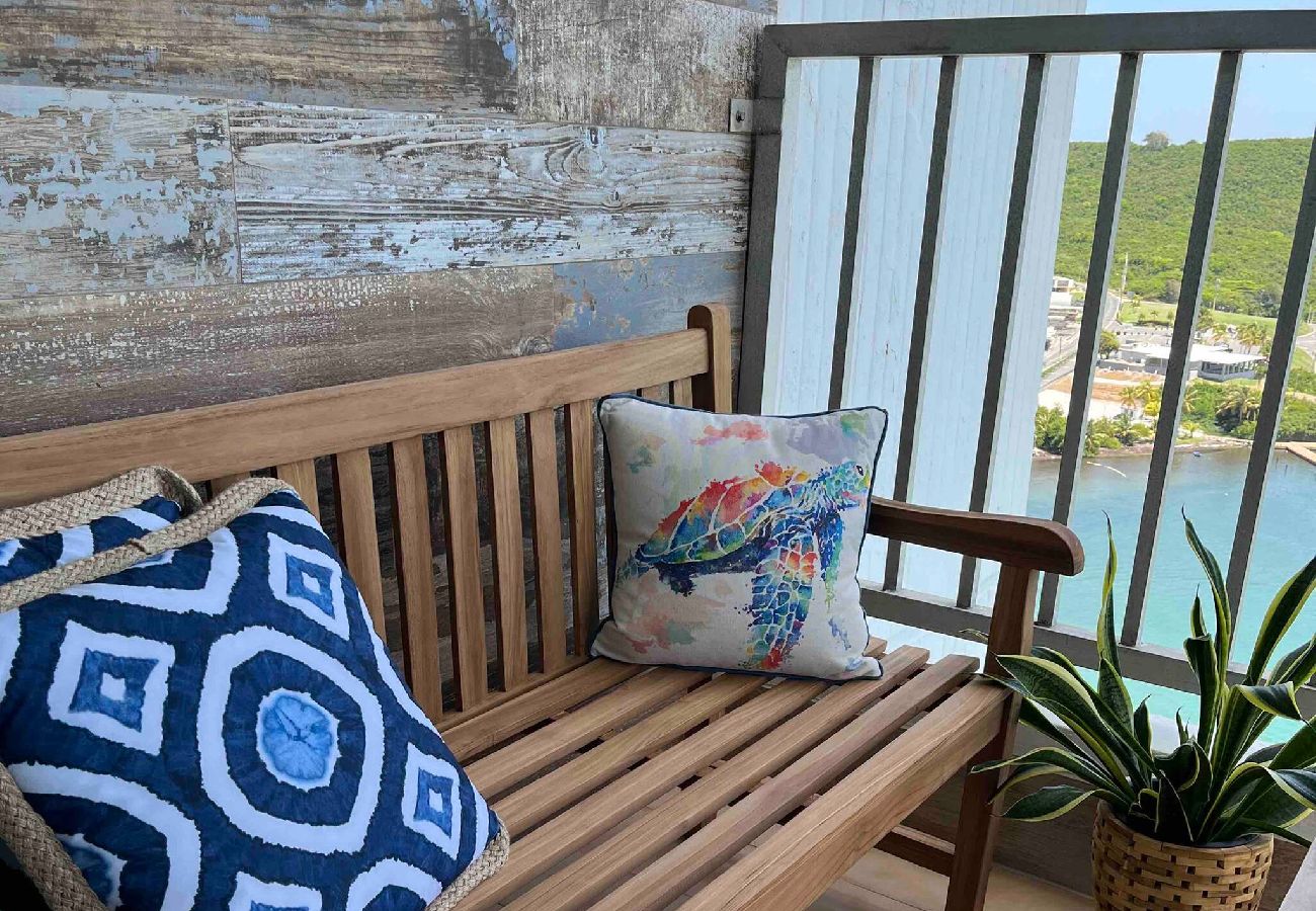 Apartment in Fajardo - Fajardo Oceanfront: Marina Views, Wi-Fi & Pool 