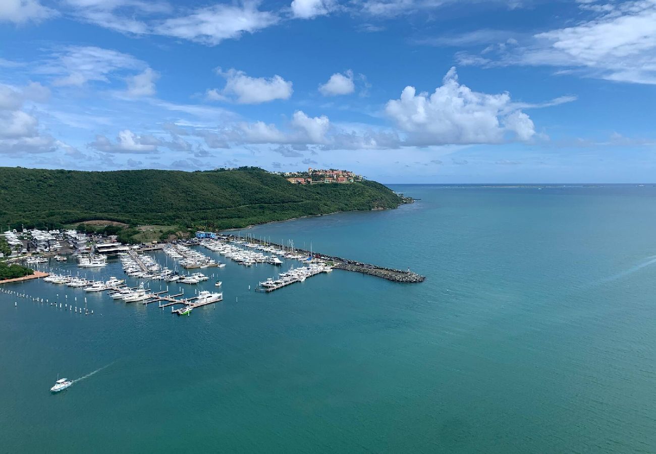 Apartment in Fajardo - Fajardo Oceanfront: Marina Views, Wi-Fi & Pool 