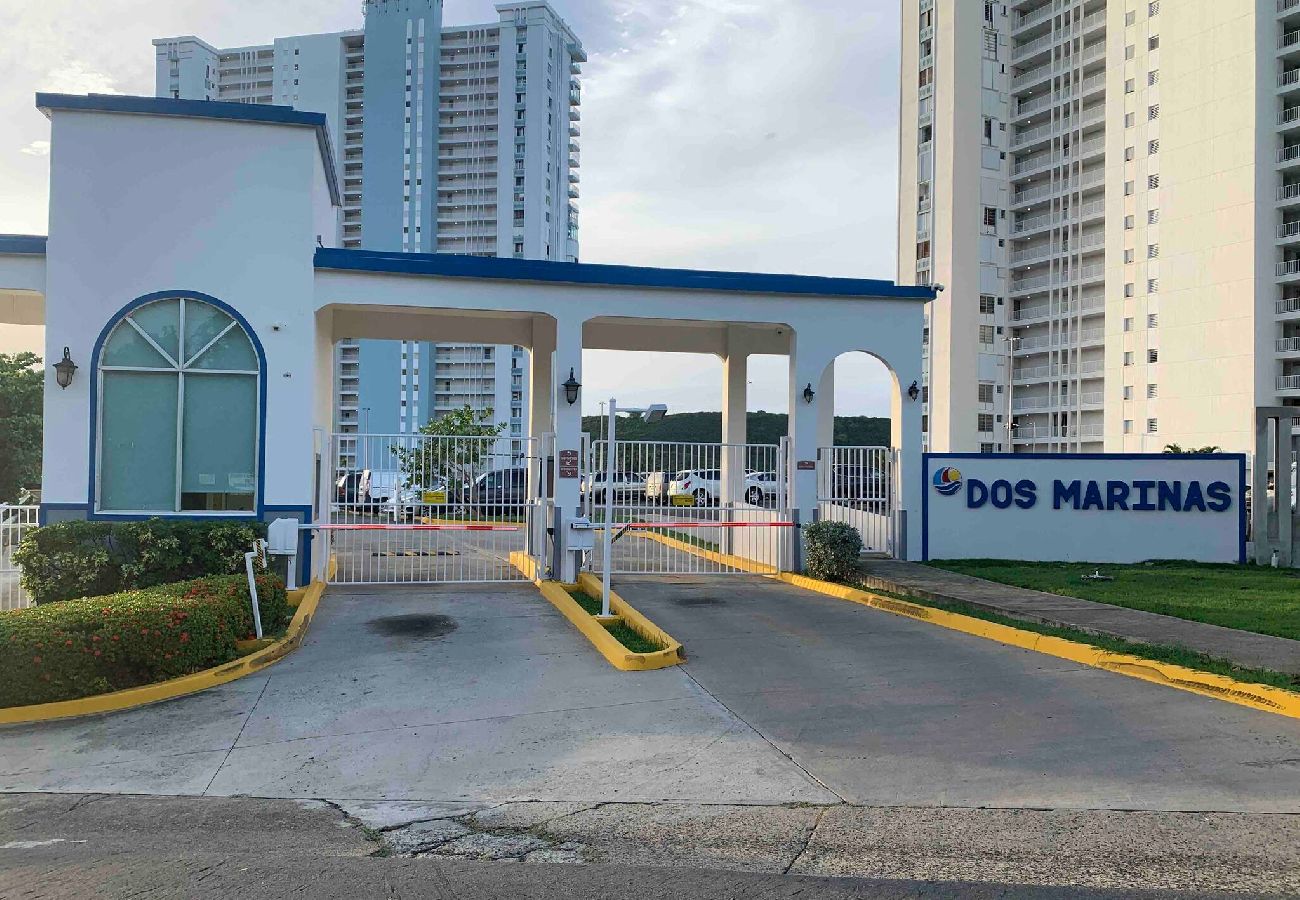 Apartment in Fajardo - Fajardo Oceanfront: Marina Views, Wi-Fi & Pool 