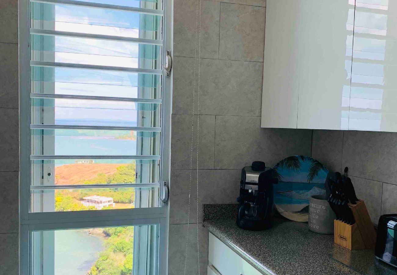 Apartment in Fajardo - Fajardo Oceanfront: Marina Views, Wi-Fi & Pool 