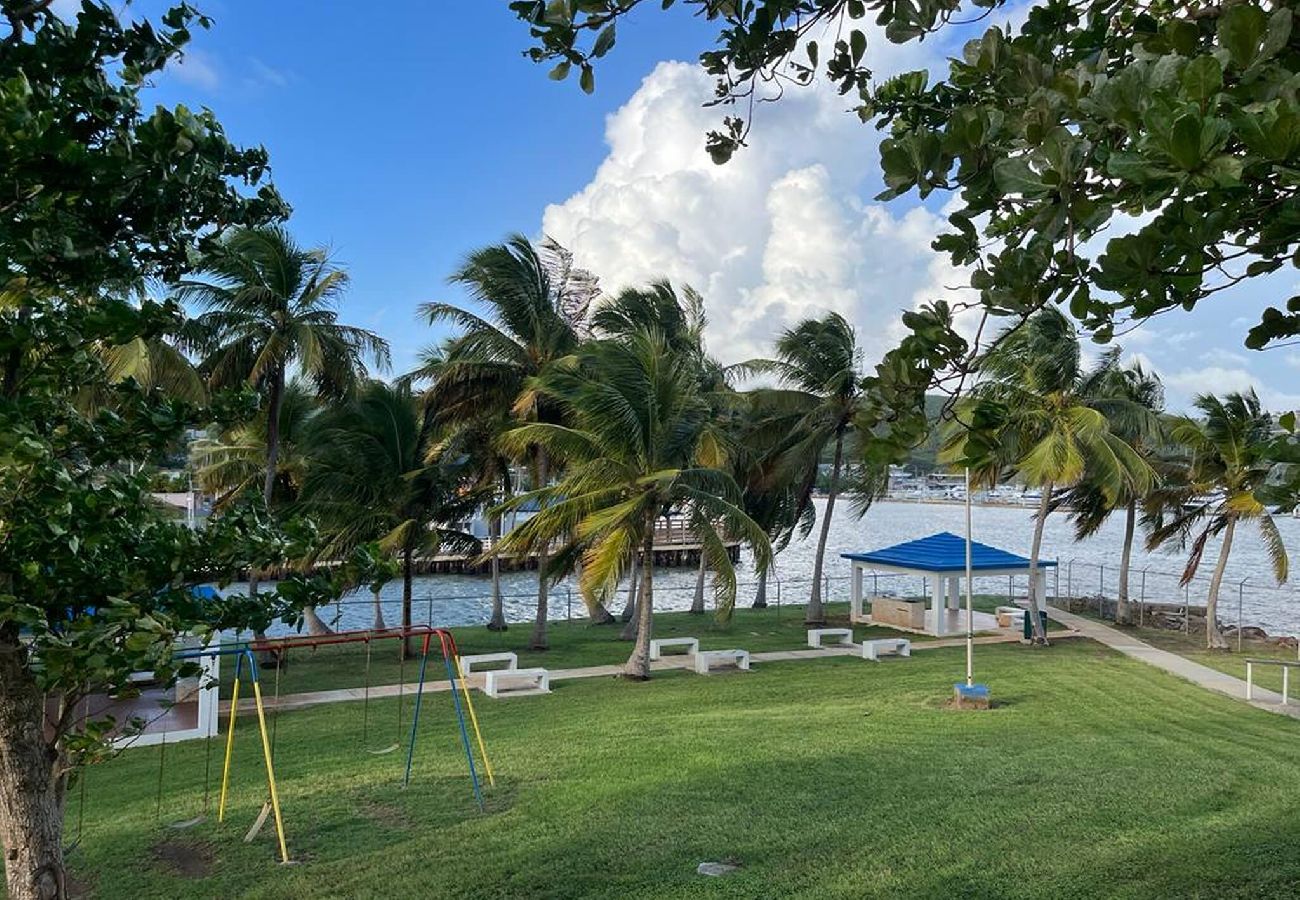 Apartment in Fajardo - Fajardo Oceanfront: Marina Views, Wi-Fi & Pool 