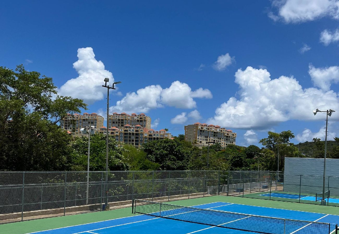 Apartment in Fajardo - Fajardo Oceanfront: Marina Views, Wi-Fi & Pool 