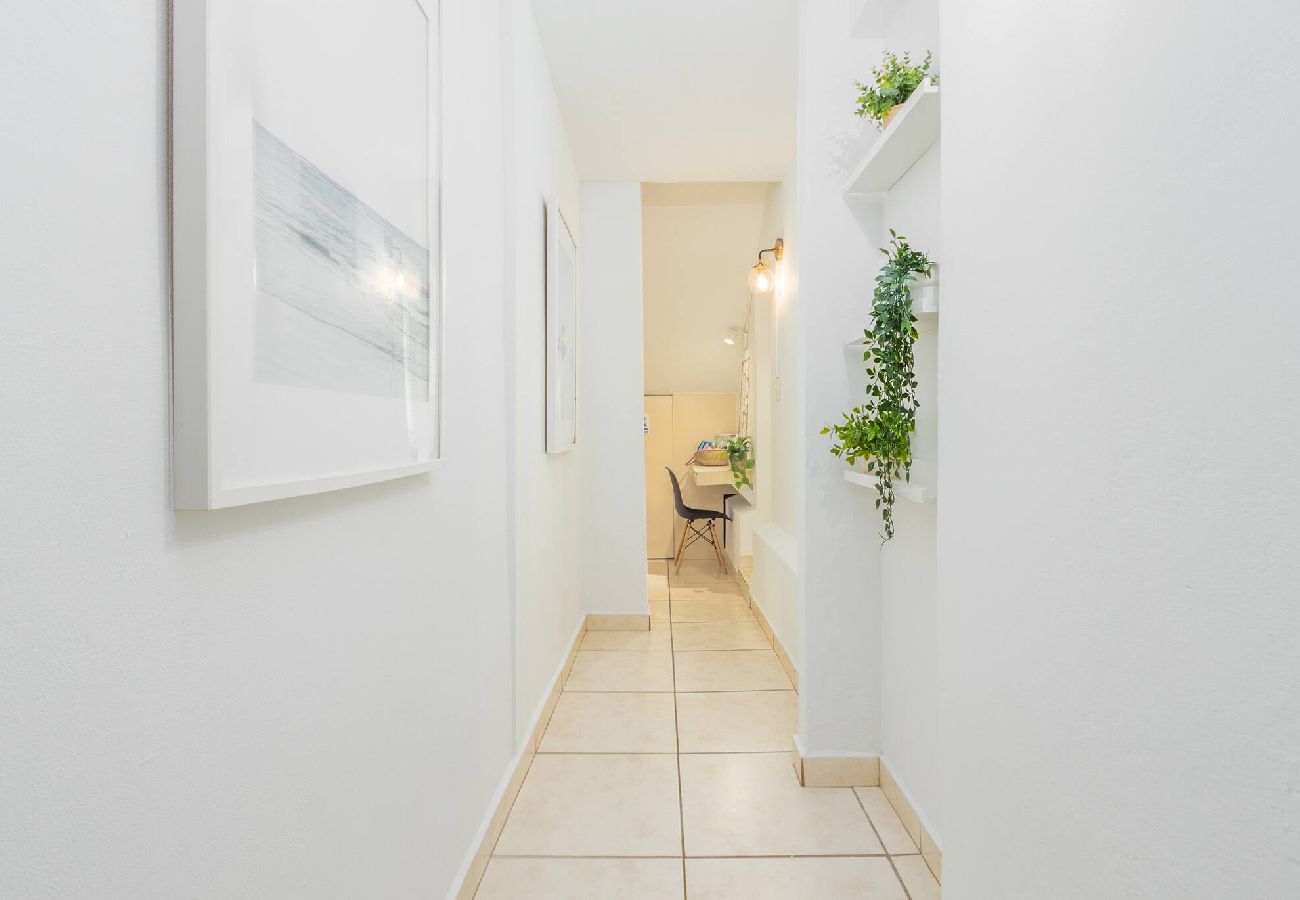 Apartment in San Juan - Beautiful 2 Bedroom in Miramar! 