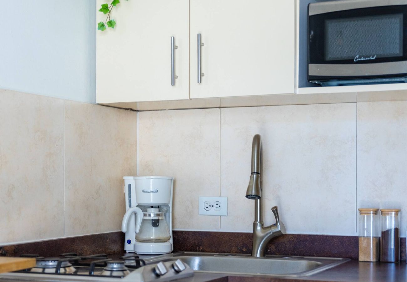 Apartment in San Juan - Beautiful 2 Bedroom in Miramar! 