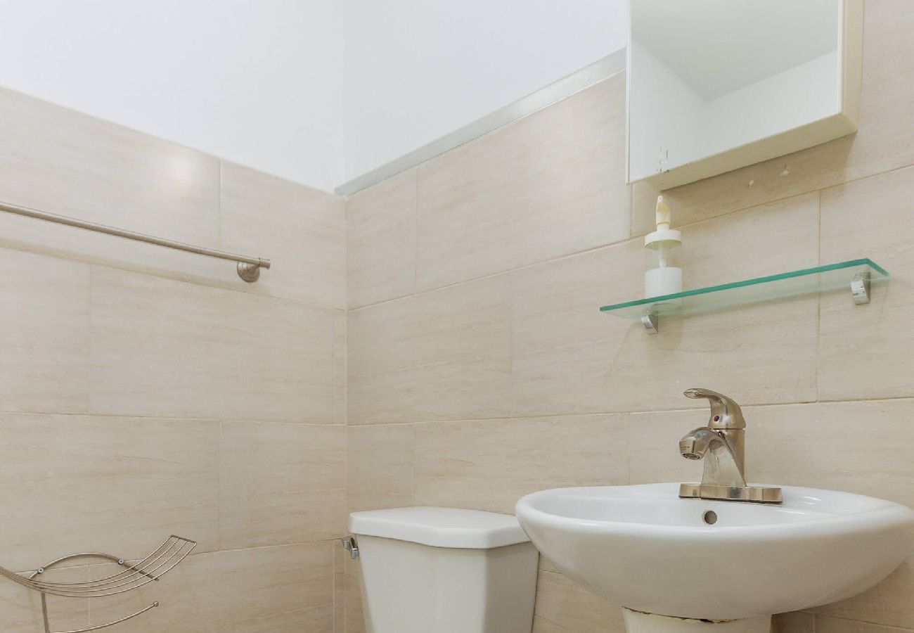 Apartment in San Juan - Centric, Spacious, Stylish Miramar Unit, Sleeps 4 