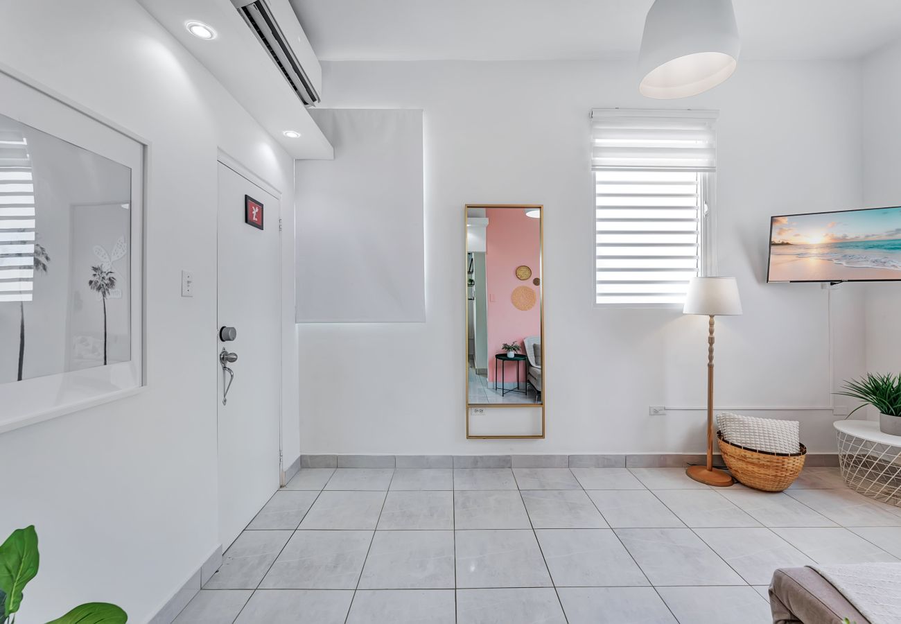 Apartment in San Juan - Centric, Spacious, Stylish Miramar Unit, Sleeps 4 