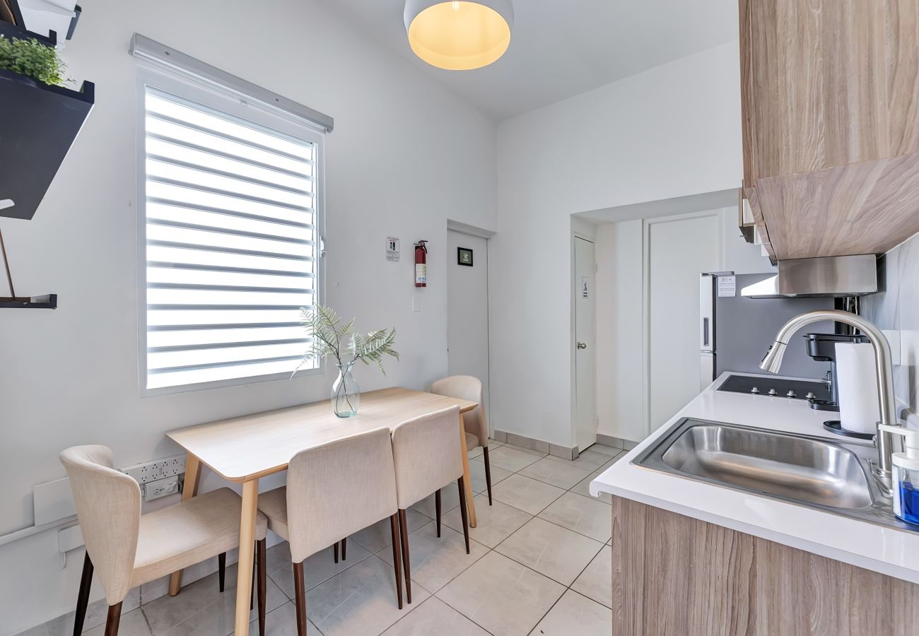 Apartment in San Juan - Centric, Spacious, Stylish Miramar Unit, Sleeps 4 