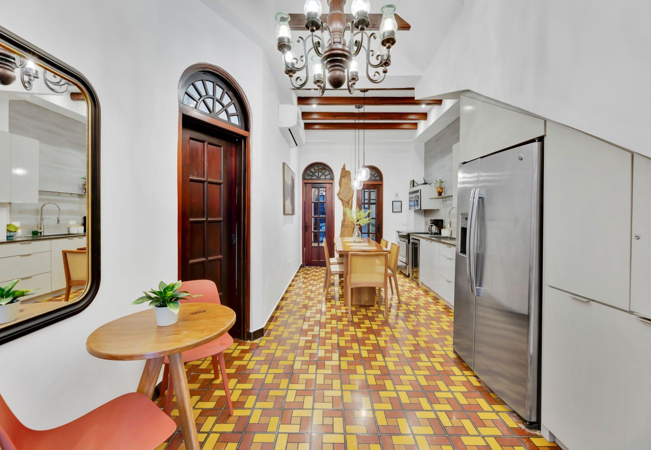 Apartment in San Juan - Old San Juan Colonial Gem 