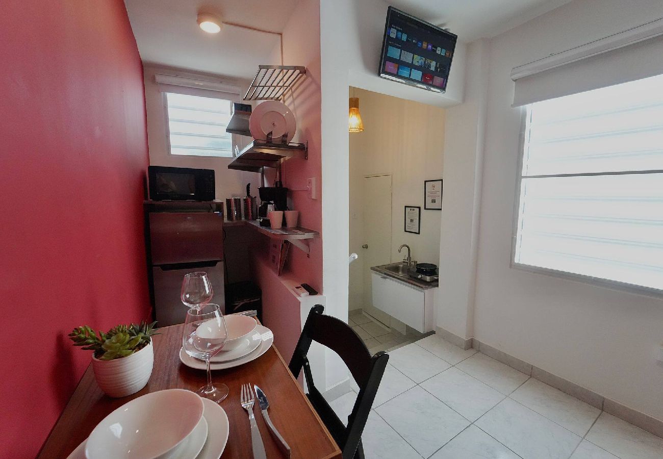 Apartment in San Juan - Centric Cozy Studio In The Heart of Miramar 