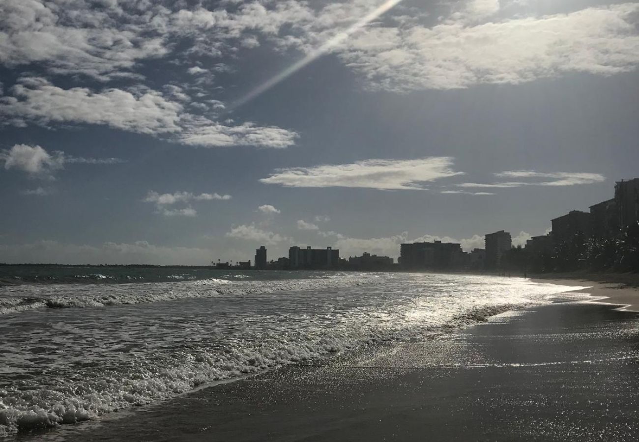 Apartment in Carolina - Charming apartment 5' walk to the beach 