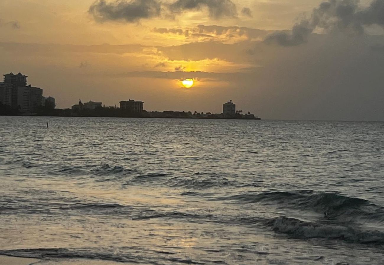 Apartment in Carolina - Charming apartment 5' walk to the beach 