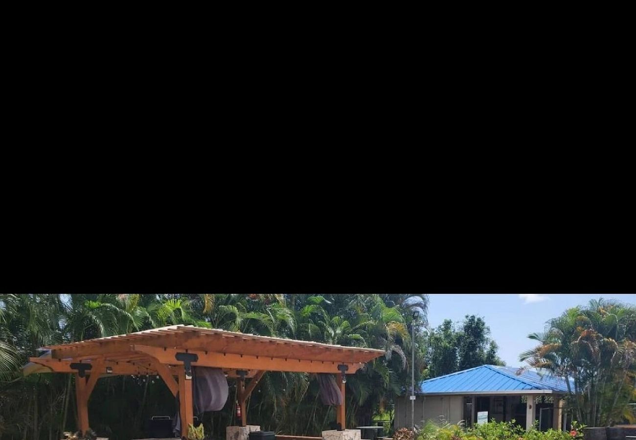 Apartment in Vega Baja - Stylish 2BR Apartment w Pool Access