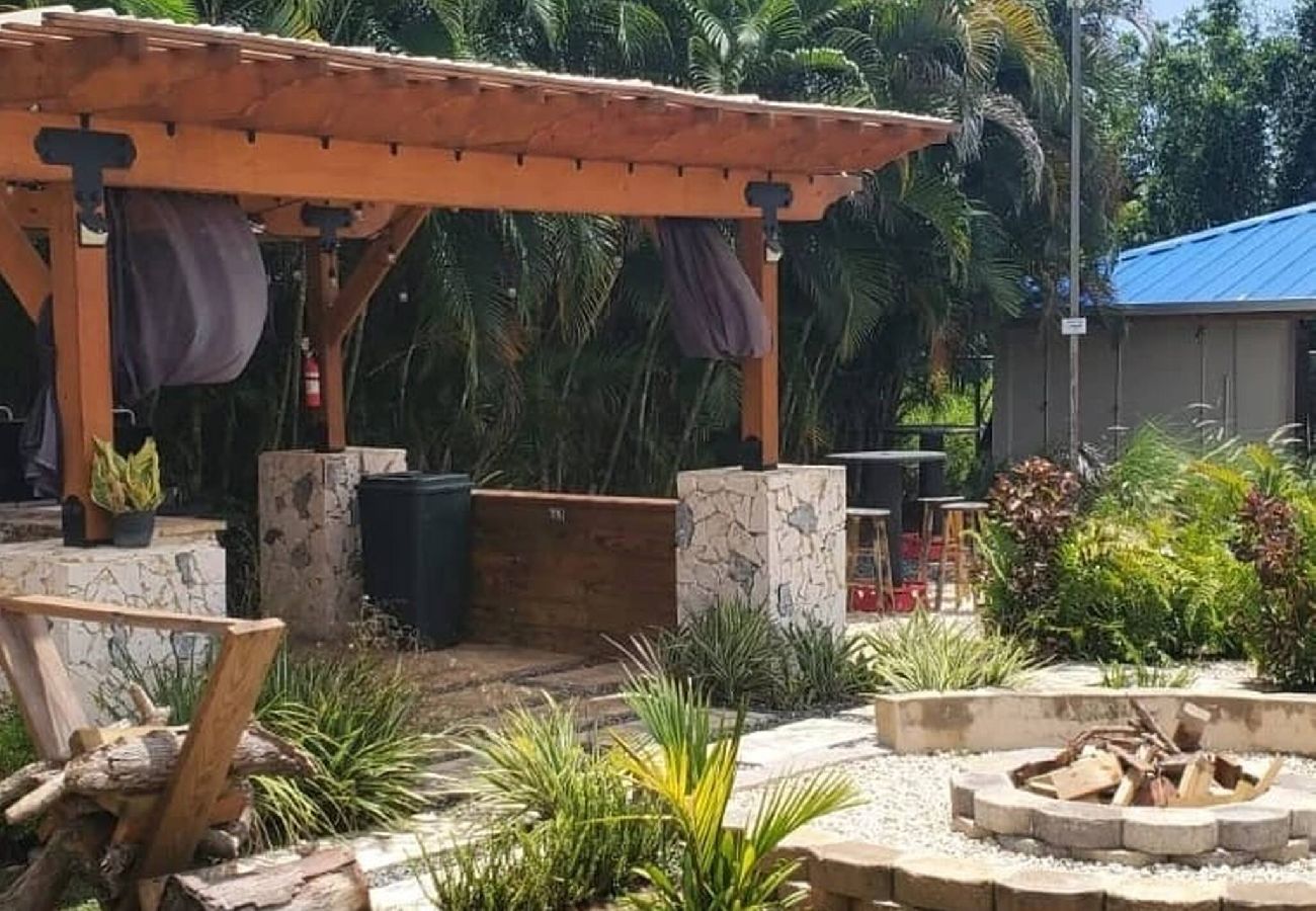 Apartment in Vega Baja - Stylish 2BR Apartment w Pool Access