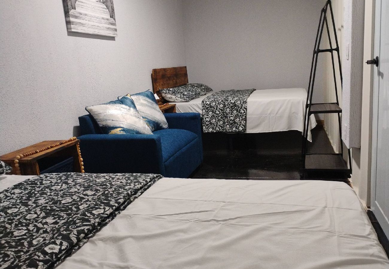 Apartment in Vega Baja - Charming 1-Bedroom Beach Apartment for 4