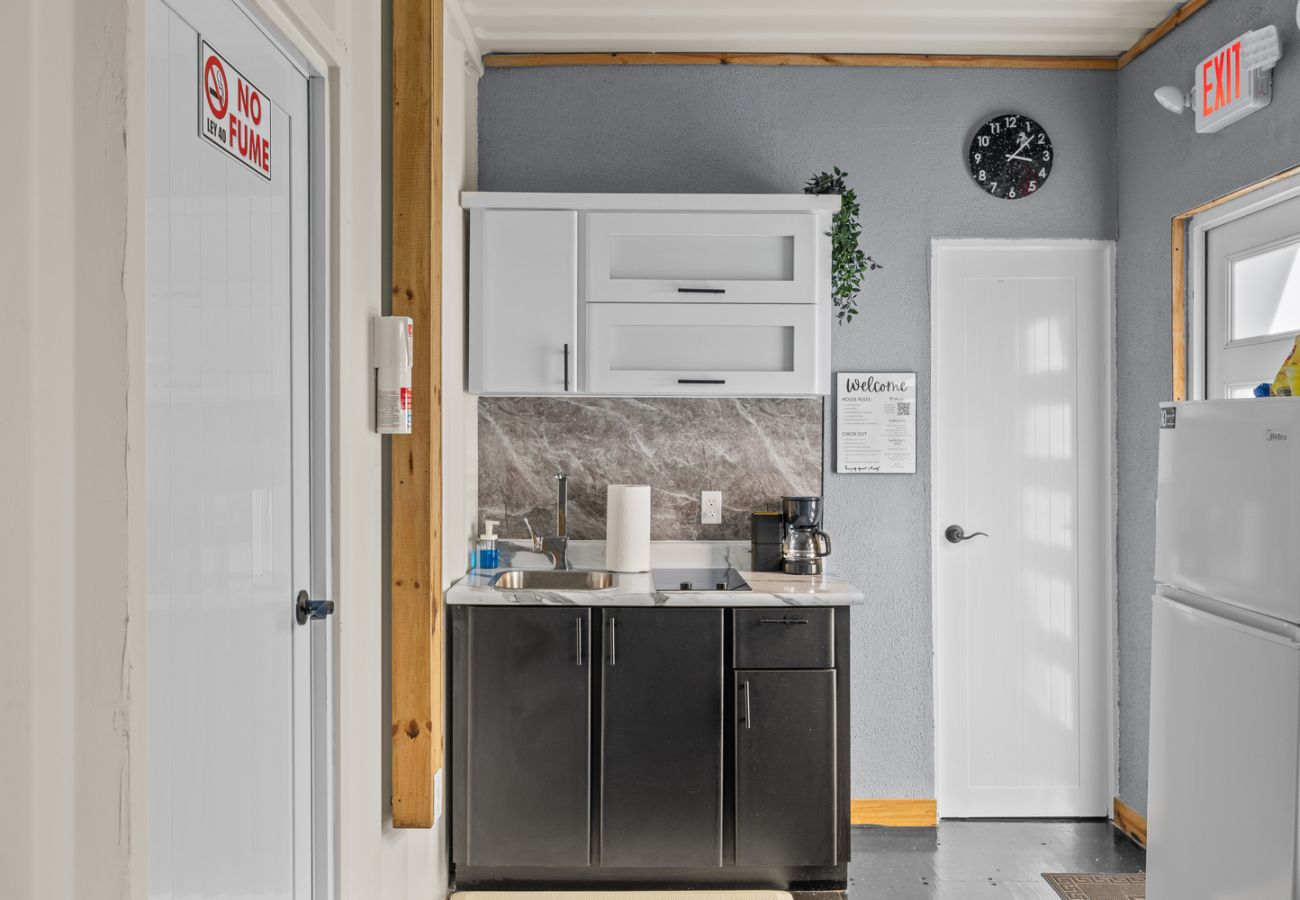 Apartment in Vega Baja - Charming 1-Bedroom Beach Apartment for 4