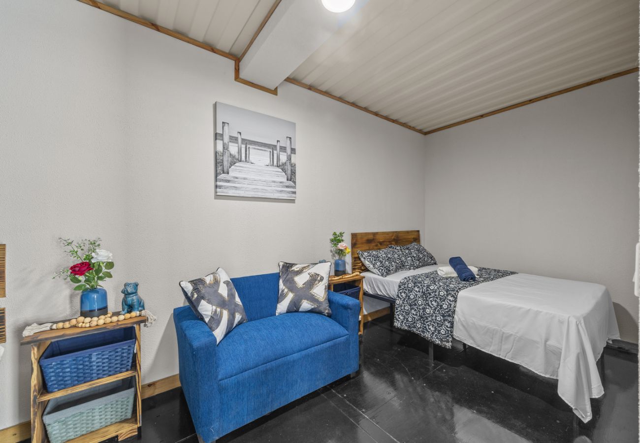 Apartment in Vega Baja - Charming 1-Bedroom Beach Apartment for 4