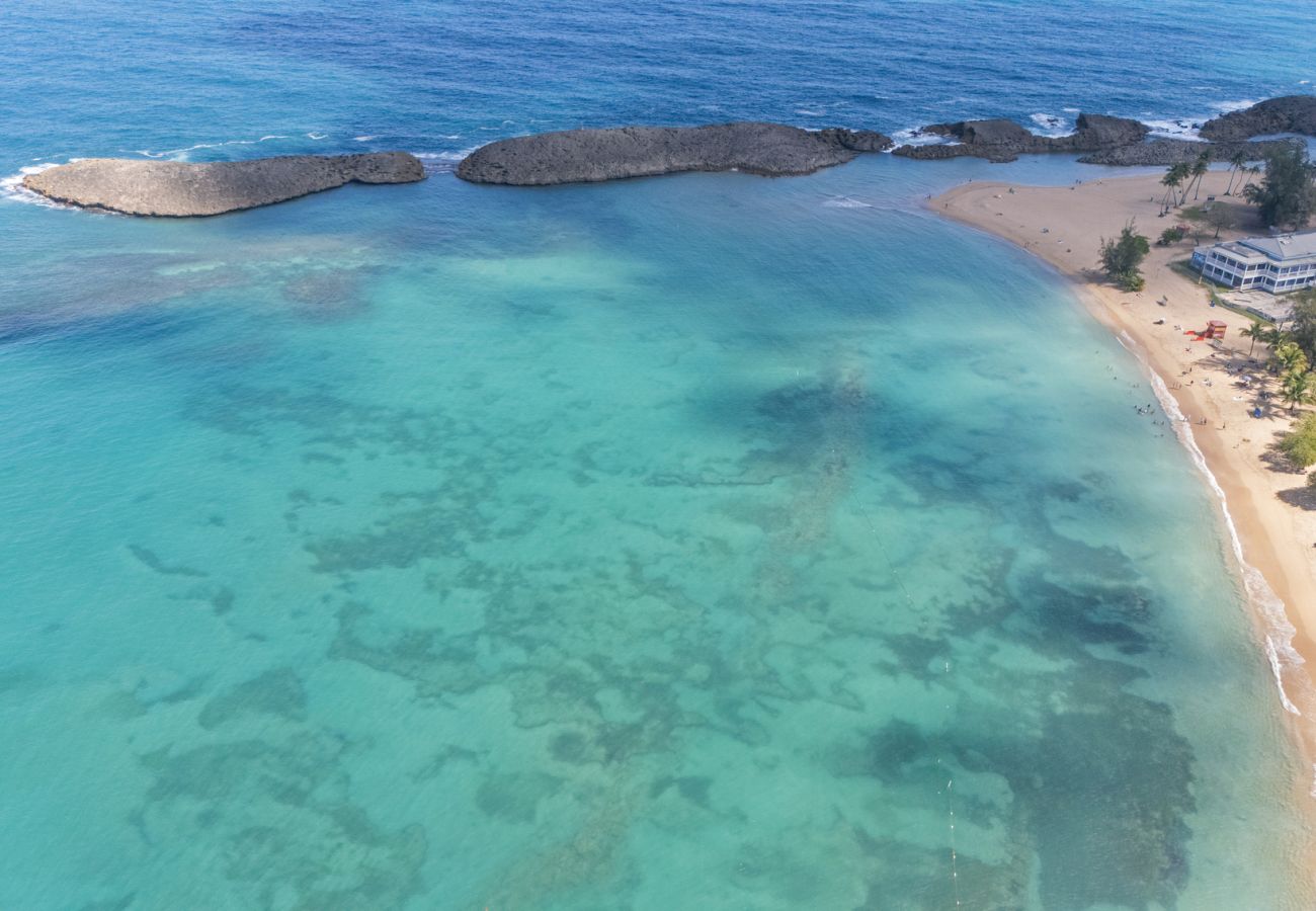 Apartment in Vega Baja - Comfortable 1BR Beachside Apartment – Sleeps 4