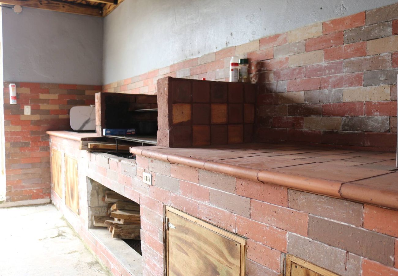 Apartment in Vega Baja - Sunny 1-Bedroom Beach Apartment for 4 Guests