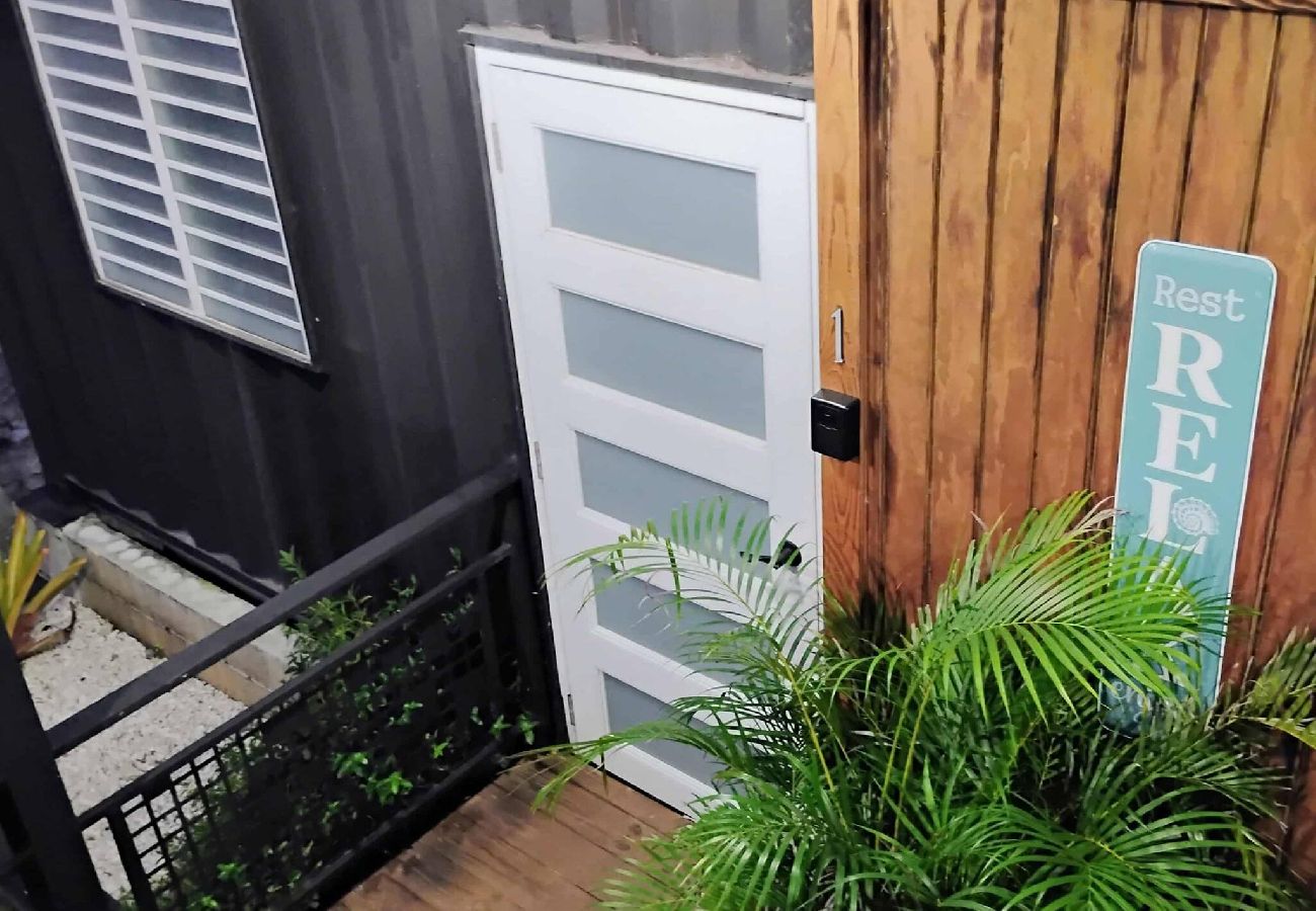 Apartment in Vega Baja - Sunny 1-Bedroom Beach Apartment for 4 Guests